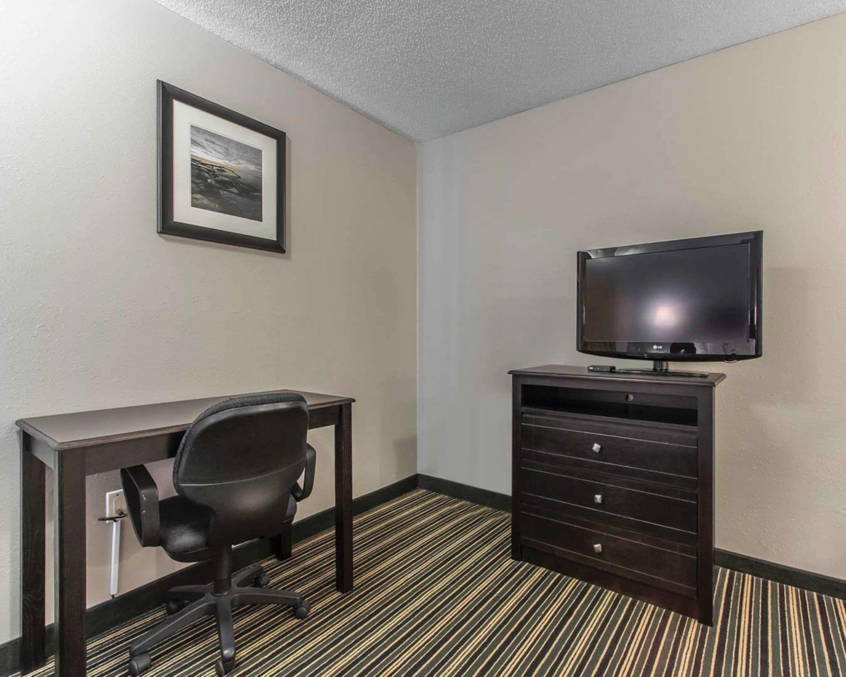 Suburban Extended Stay Hotel Naval Base Area Warrington Bagian luar foto