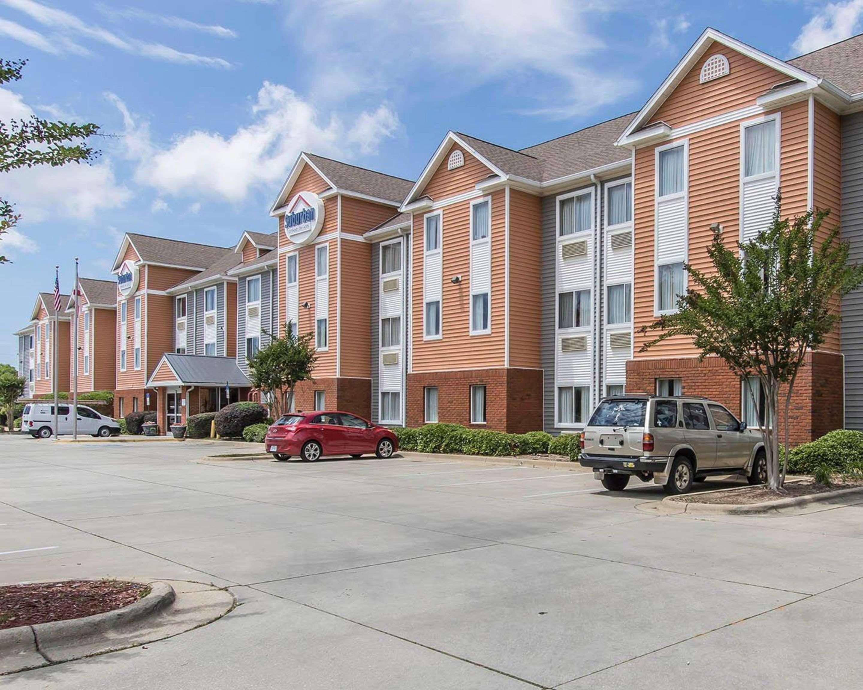 Suburban Extended Stay Hotel Naval Base Area Warrington Bagian luar foto
