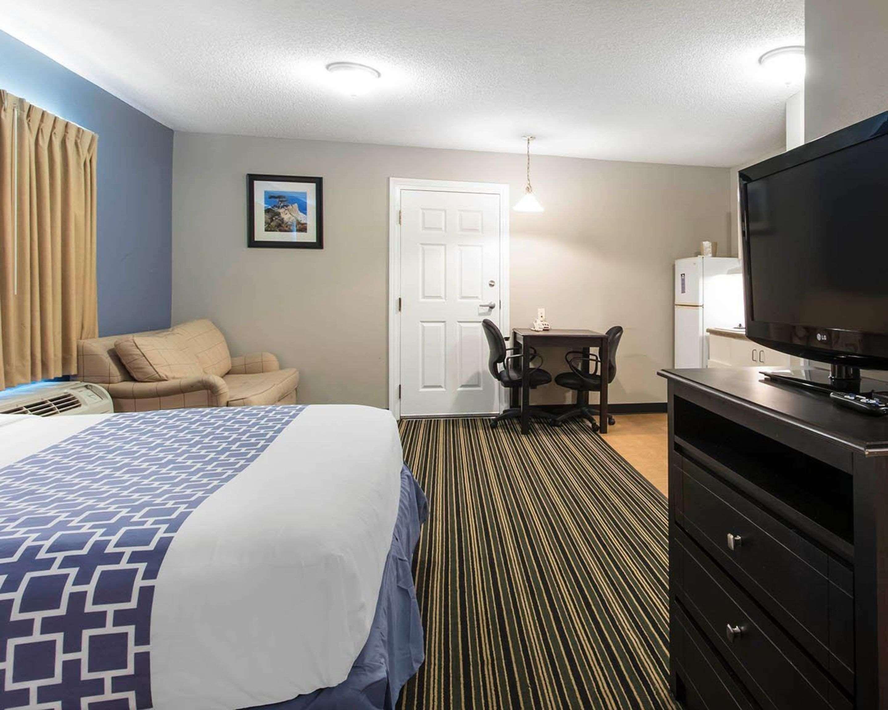 Suburban Extended Stay Hotel Naval Base Area Warrington Bagian luar foto