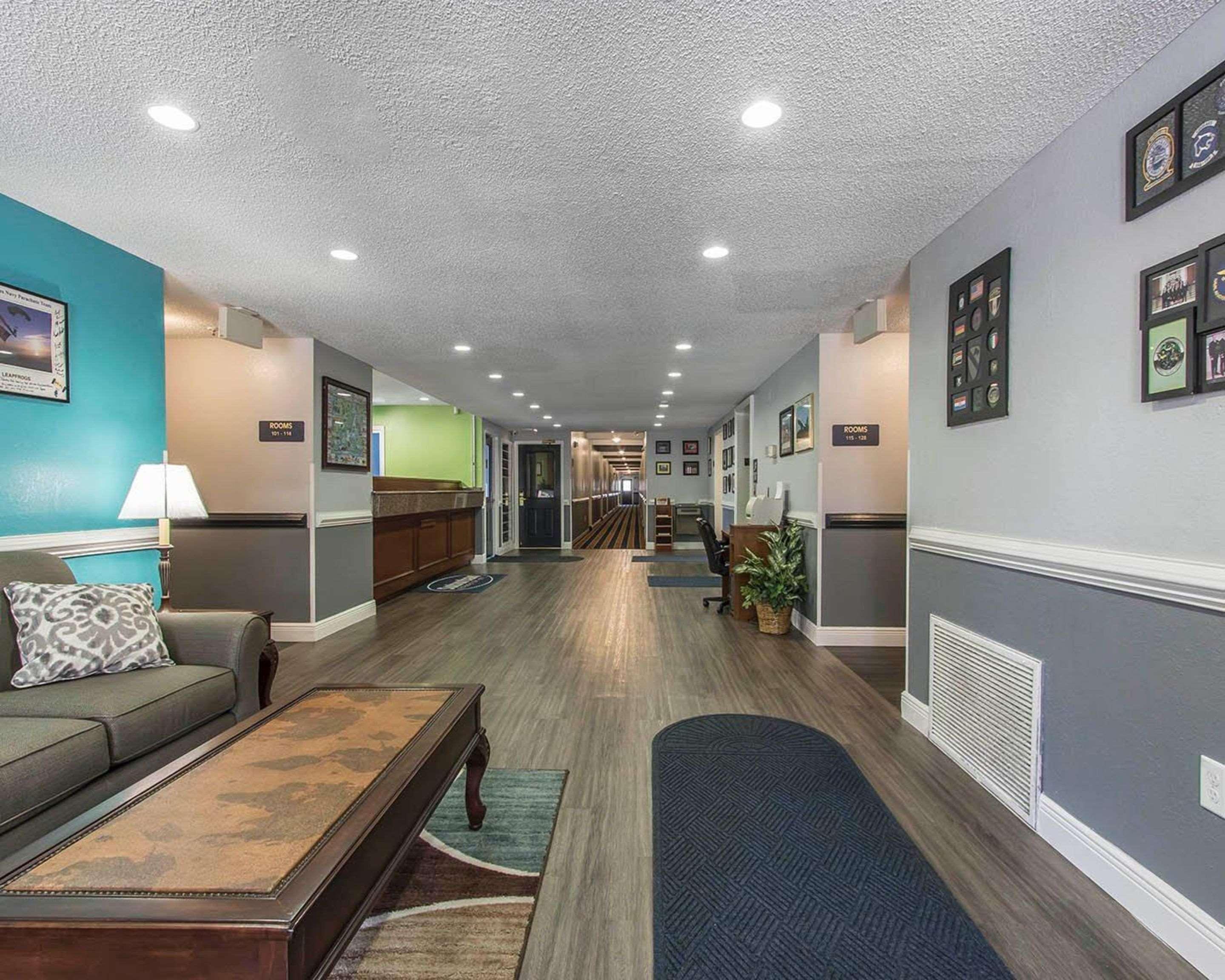 Suburban Extended Stay Hotel Naval Base Area Warrington Bagian luar foto