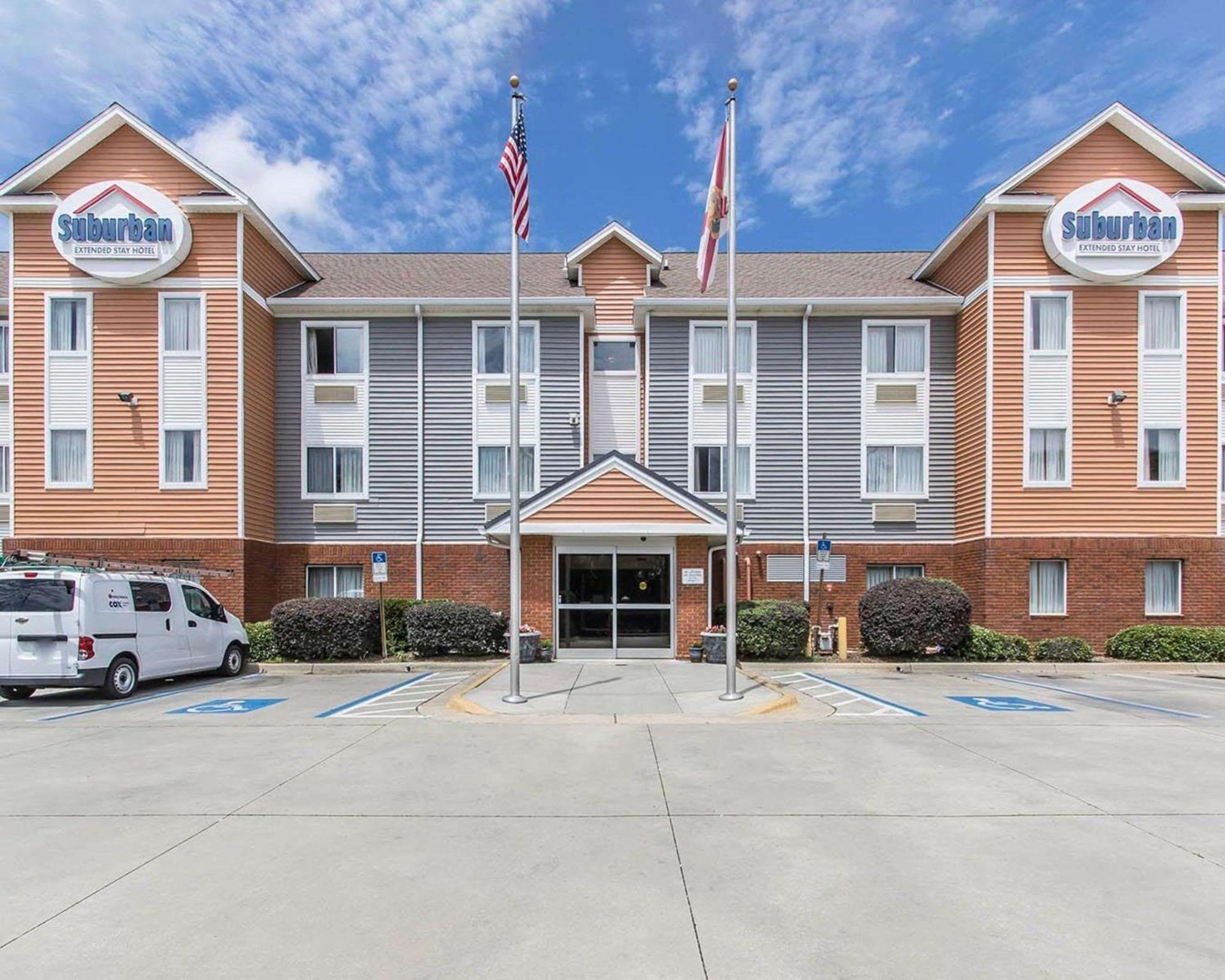 Suburban Extended Stay Hotel Naval Base Area Warrington Bagian luar foto