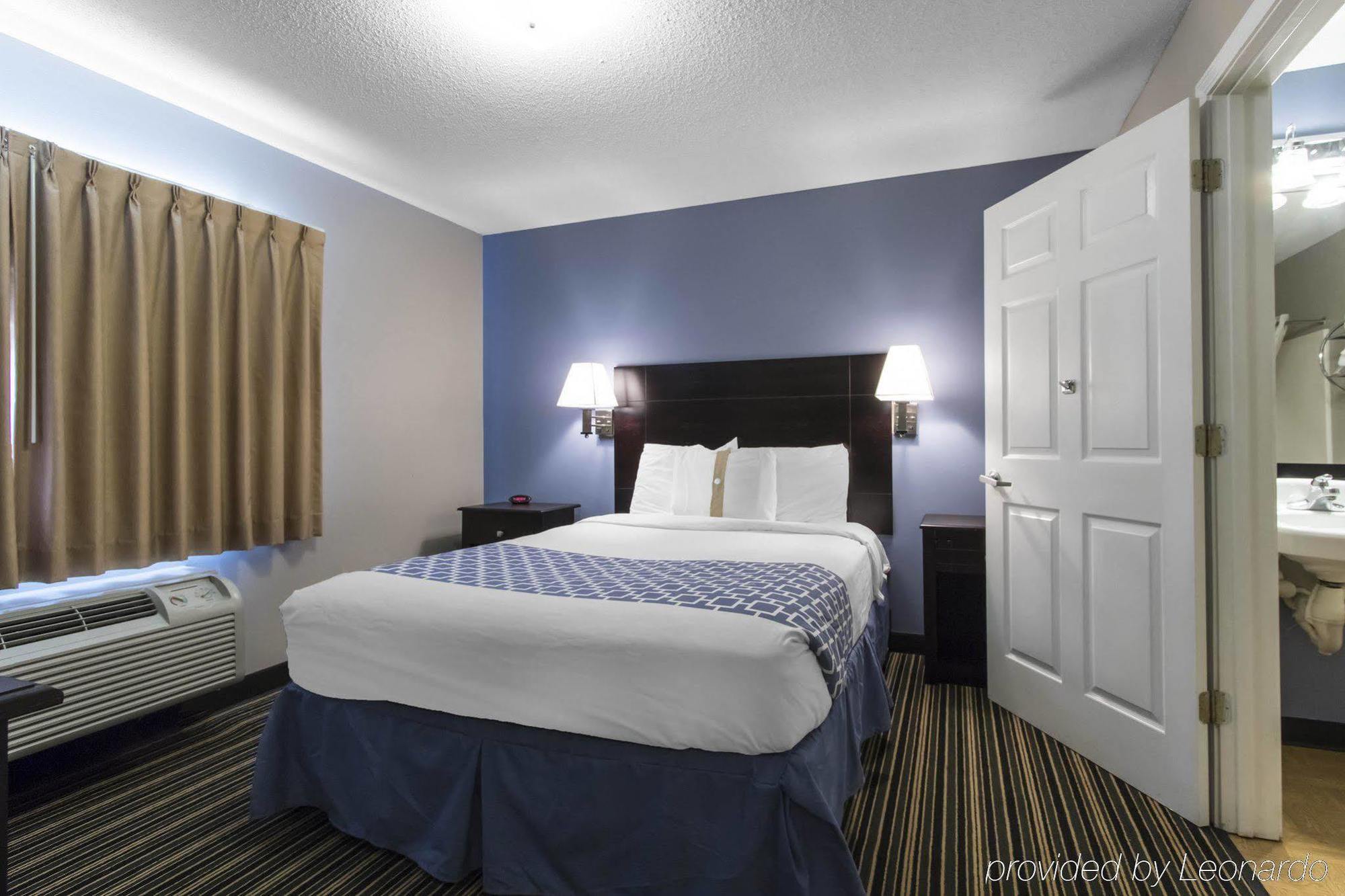 Suburban Extended Stay Hotel Naval Base Area Warrington Bagian luar foto