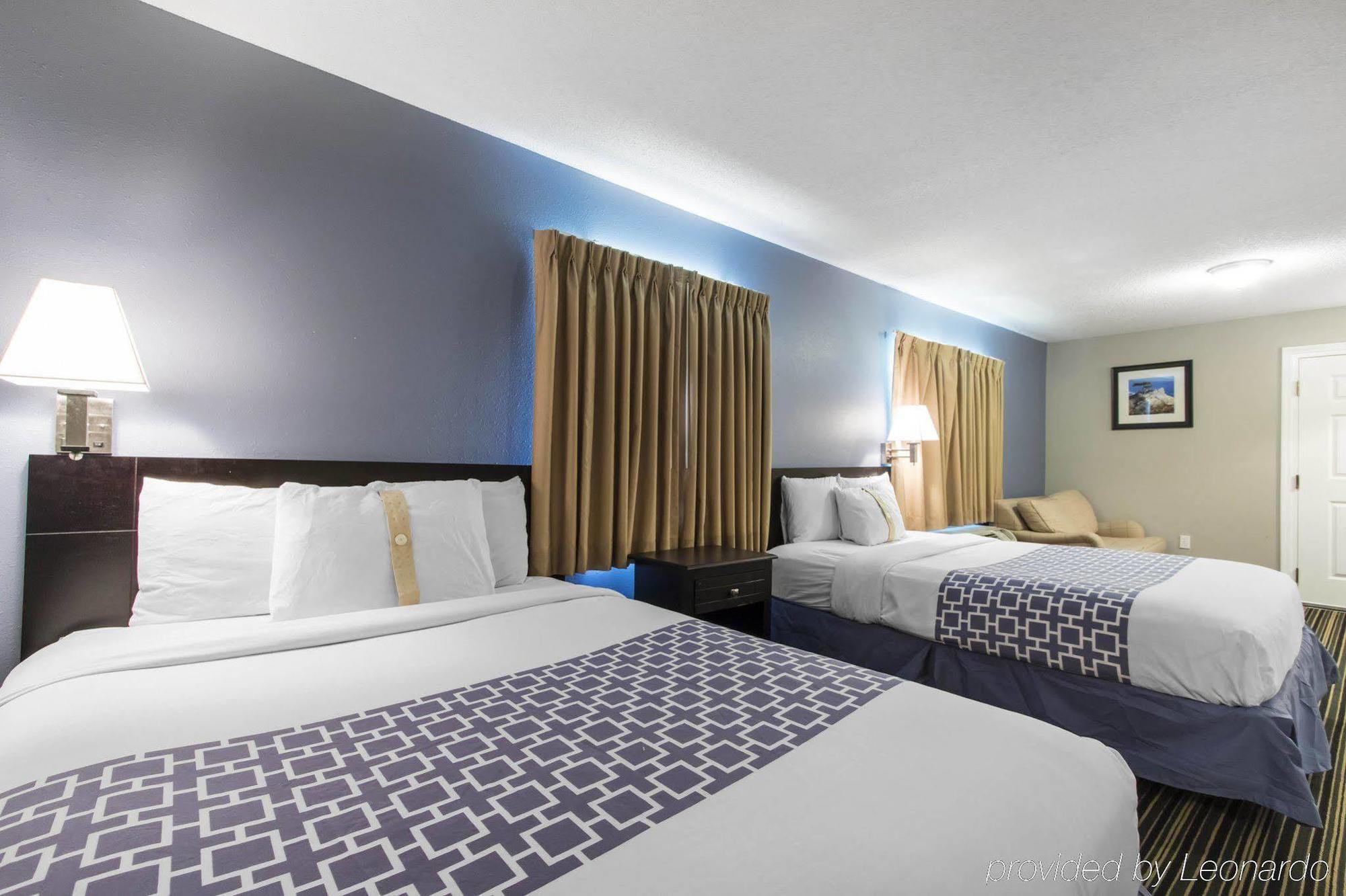 Suburban Extended Stay Hotel Naval Base Area Warrington Bagian luar foto